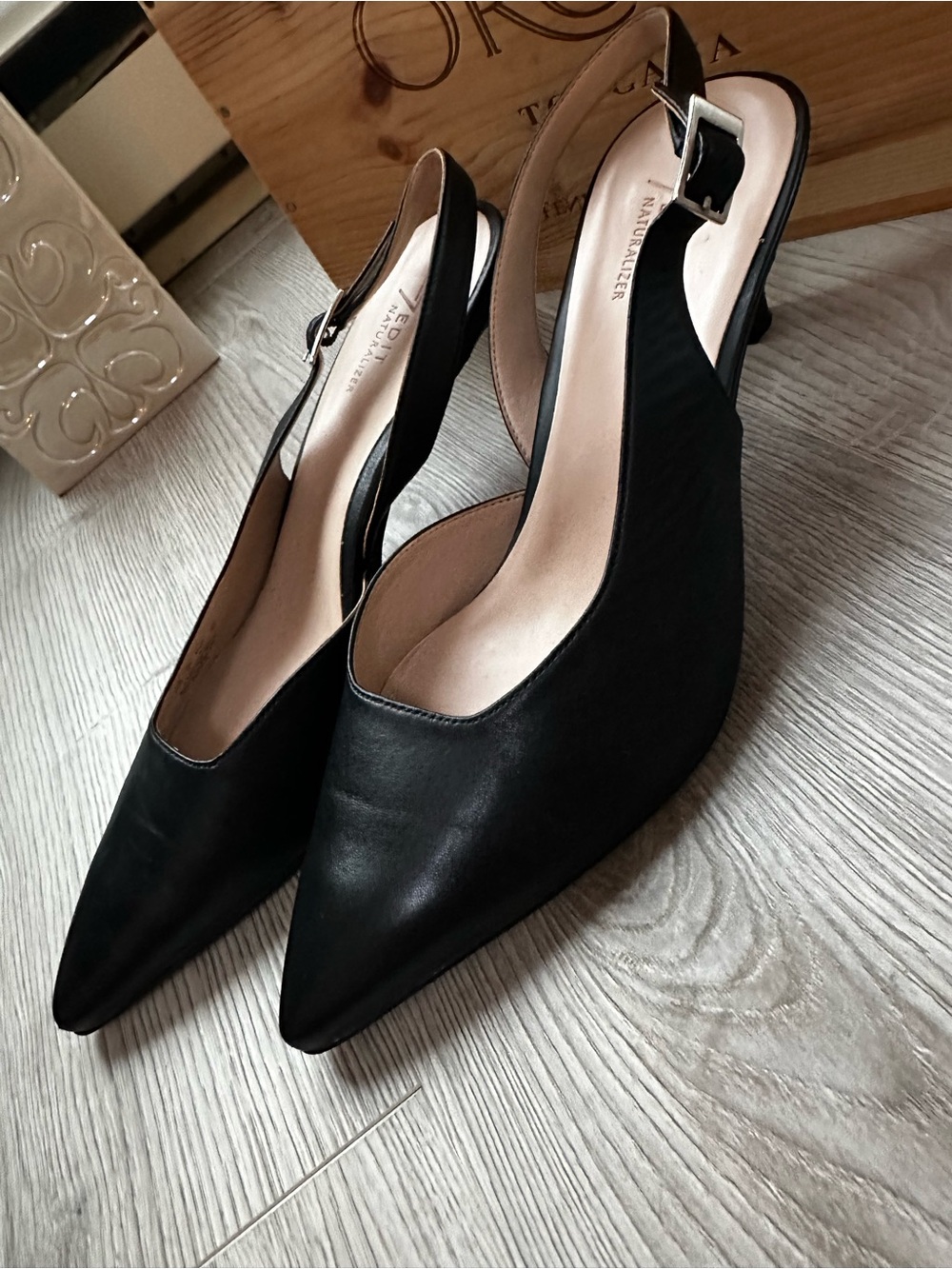 Naturalizer 27 Edit Felicia Pointed Toe Slingback Heels 10 M Black Leather 3”